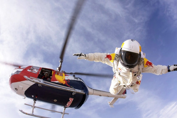Man to jump from space to break a 50 year old skydiving record Man to jump from space to break a 50 year old skydiving record Featured Image