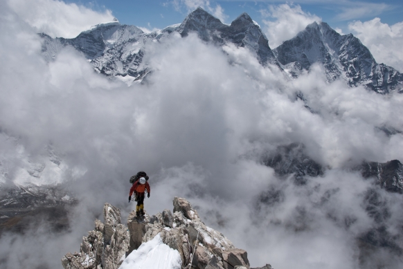 Nepal to ban solo trekkers Nepal to ban solo trekkers Featured Image
