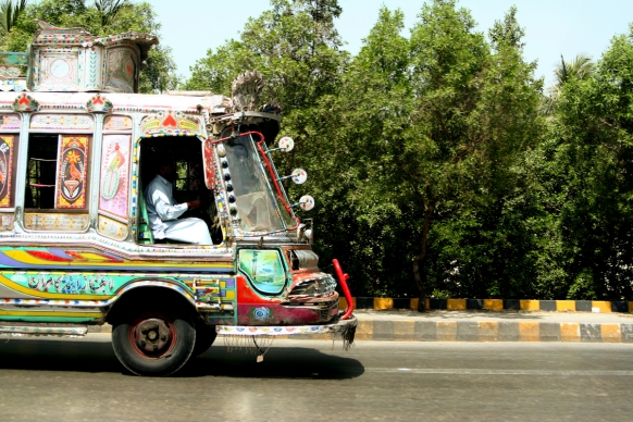 Pakistan plans bus route to the UK Pakistan plans bus route to the UK Featured Image