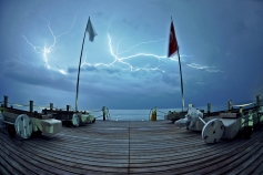 Photographing Lightning Without a Tripod or Wireless Remote Featured Image