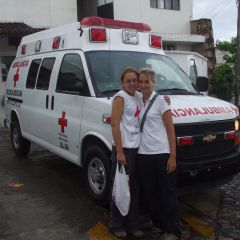 Phoebe and other volunteers