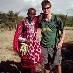 Maasai and greenforce volunteer