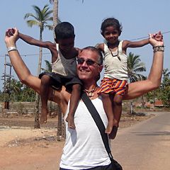 India-volunteer-01